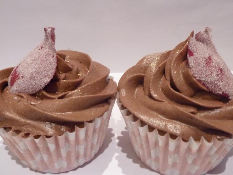 Raspberry and white chocolate cupcake