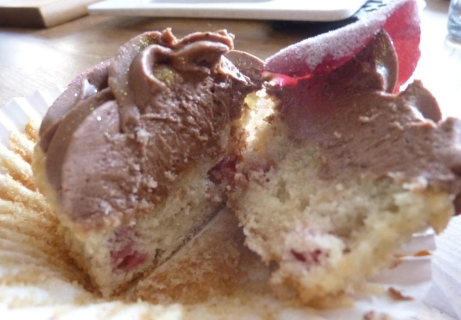 Gooey raspberry and white choc