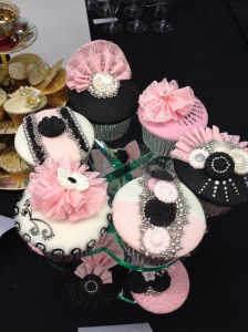 Cake International black, white and pink cupcake