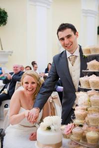 wedding couple cutting cake
