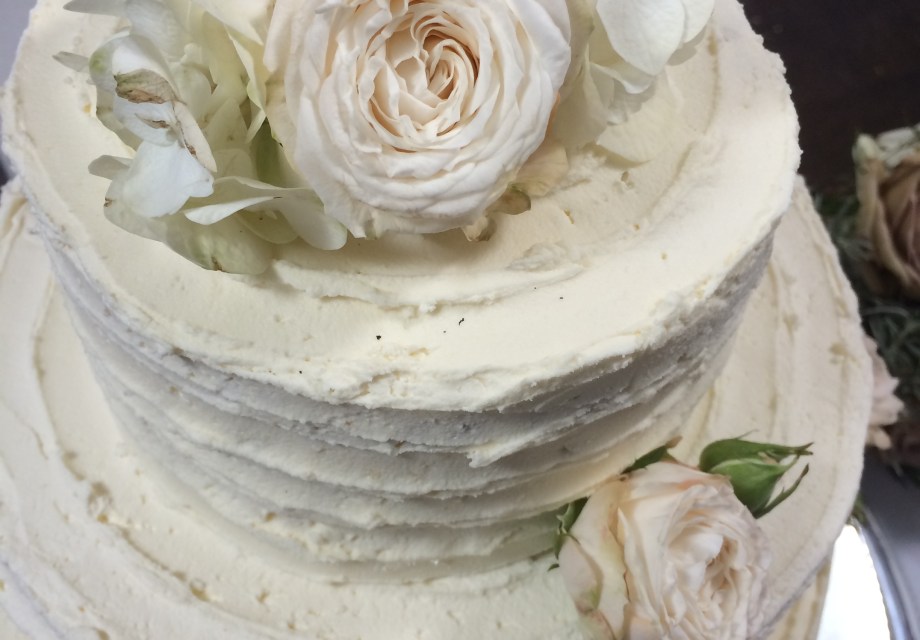 textured wedding cake